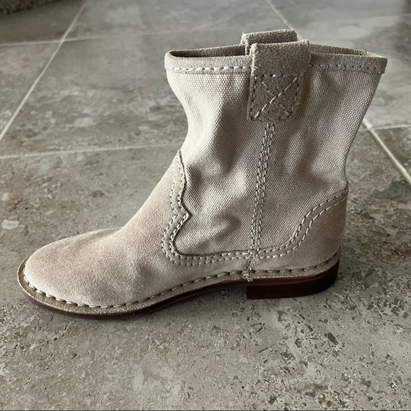 NEW Clarks Cabaret Stage Sand Booties, Suede Ankle Boots Size UK 7D, US 9½M - Picture 11 of 16